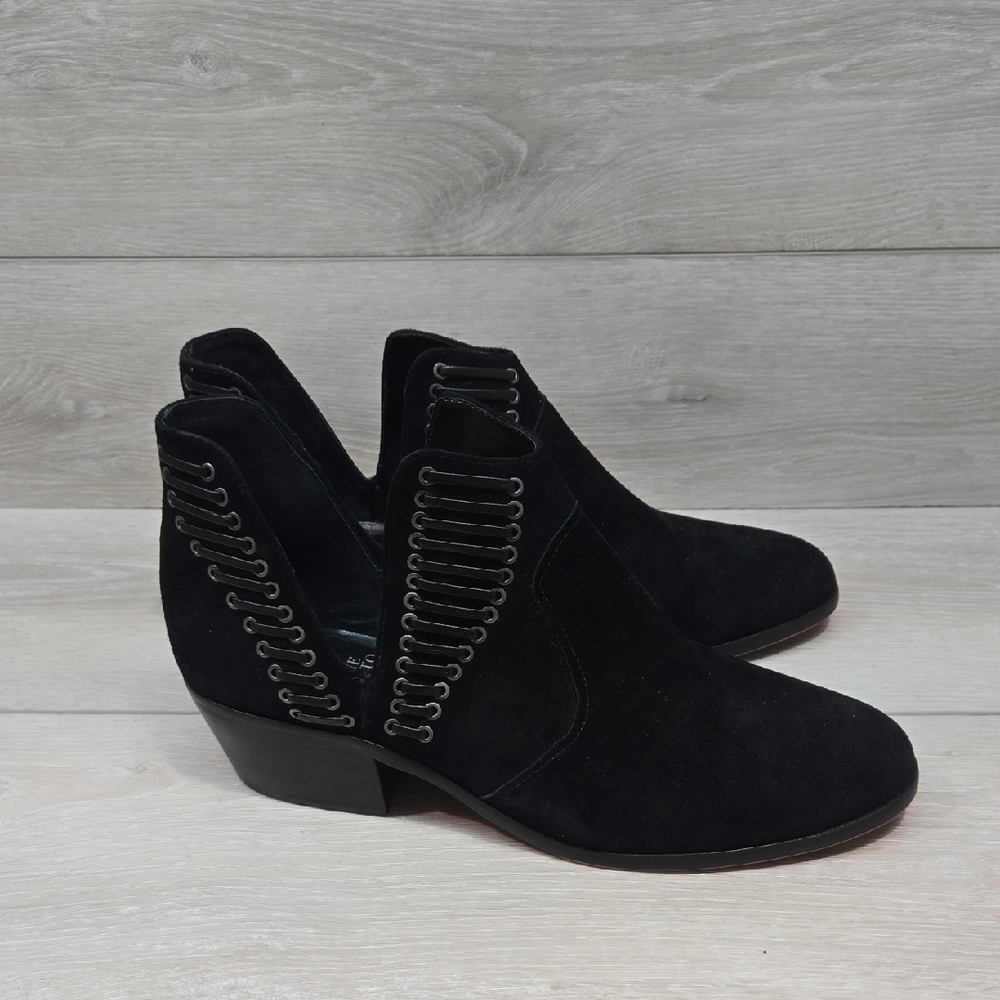 Vince Camuto Women Pevisto Cut Out Side Moto Leather Boots Shoes Sz 9.5M